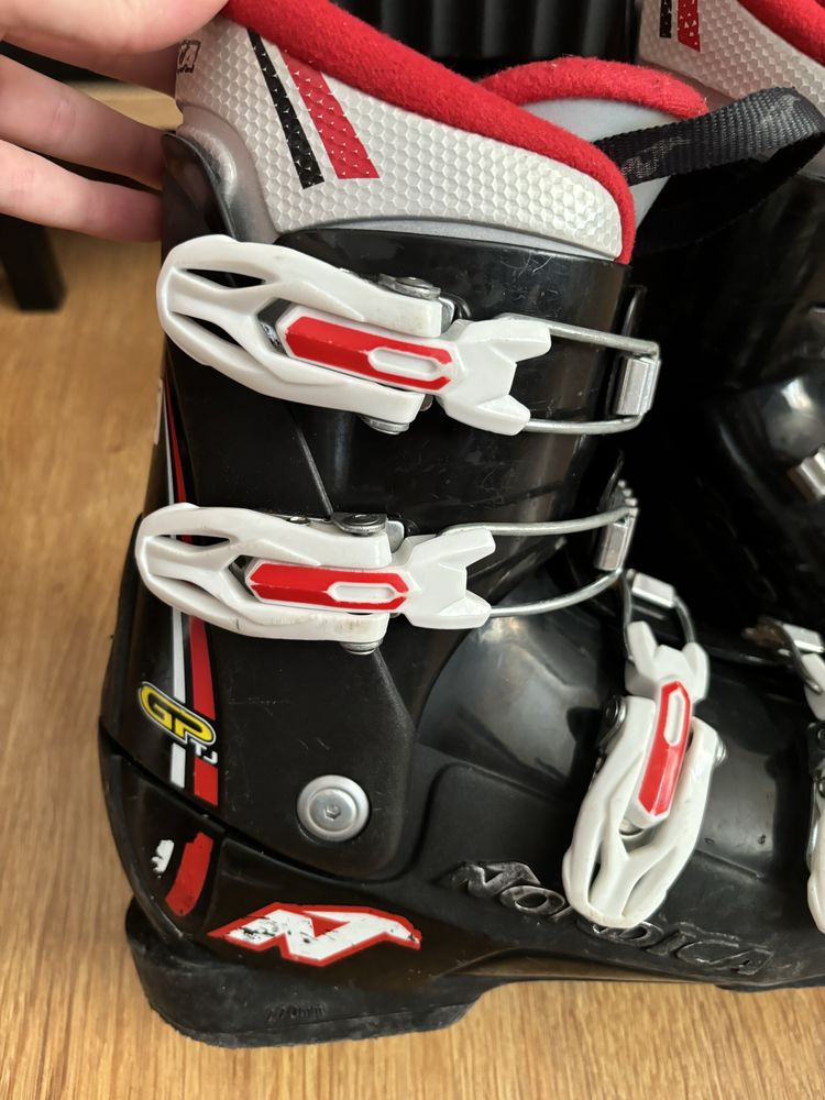 Dziecięce buty narciarskie