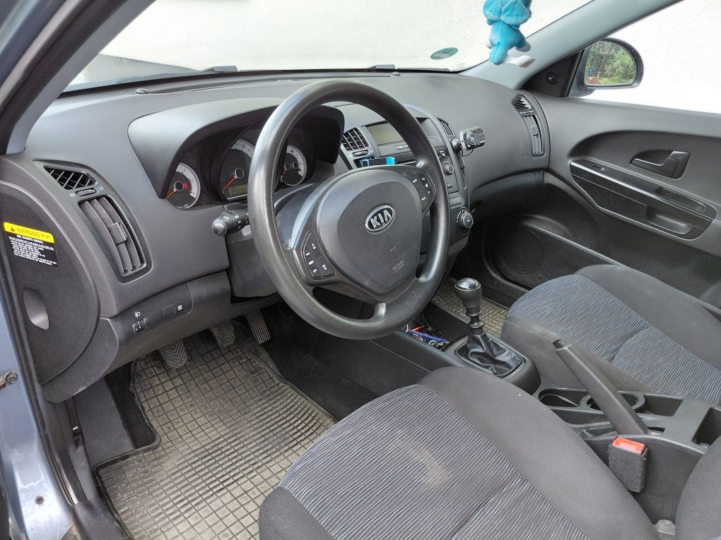 Kia Ceed 1,6 CRDI Klima hak