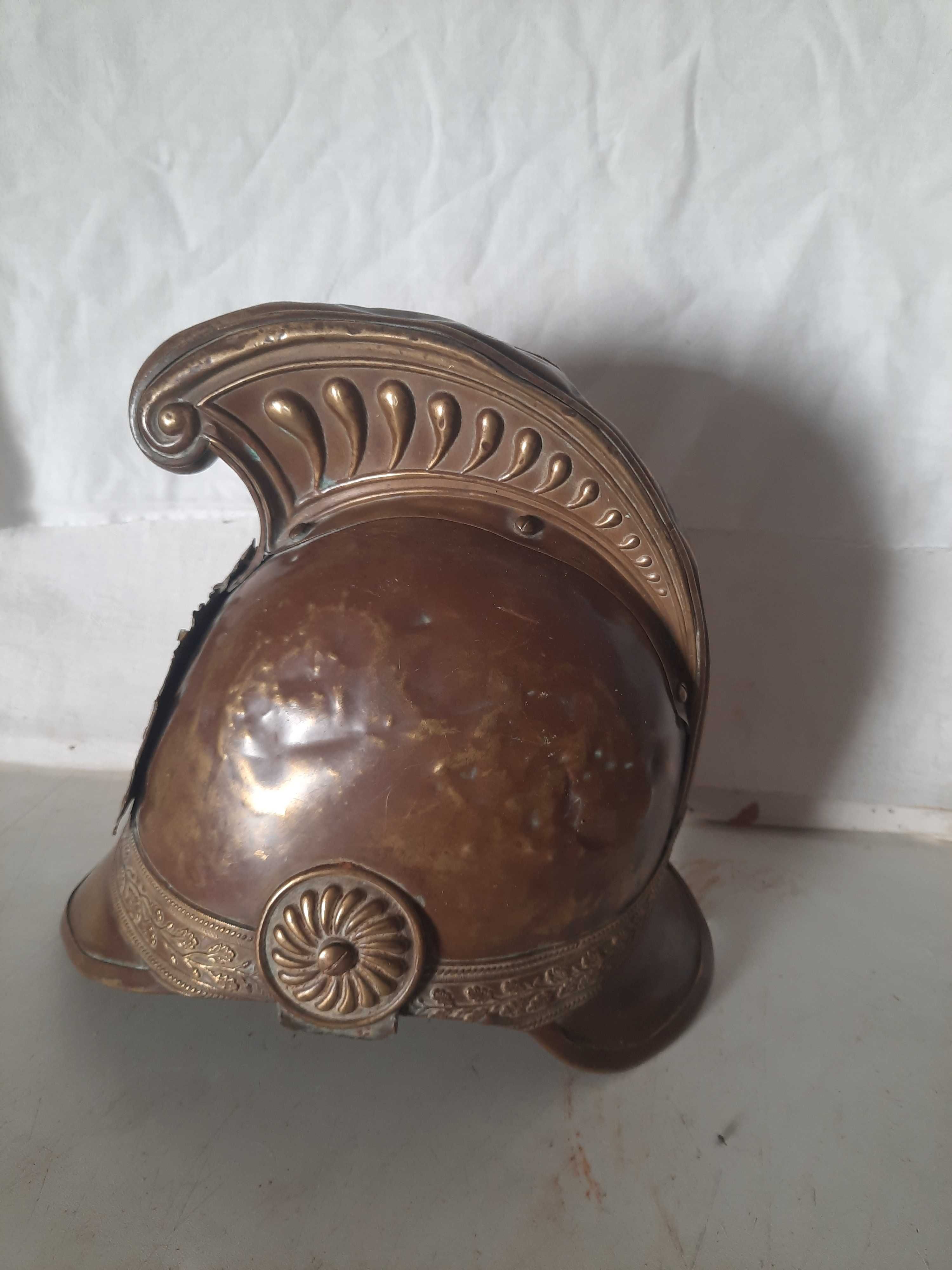 Capacete antigo dos bombeiros franceses