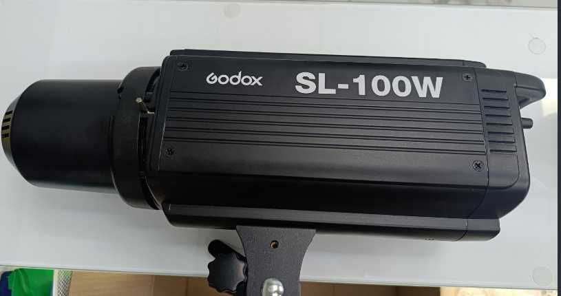 Постійне світло Godox SL -100W