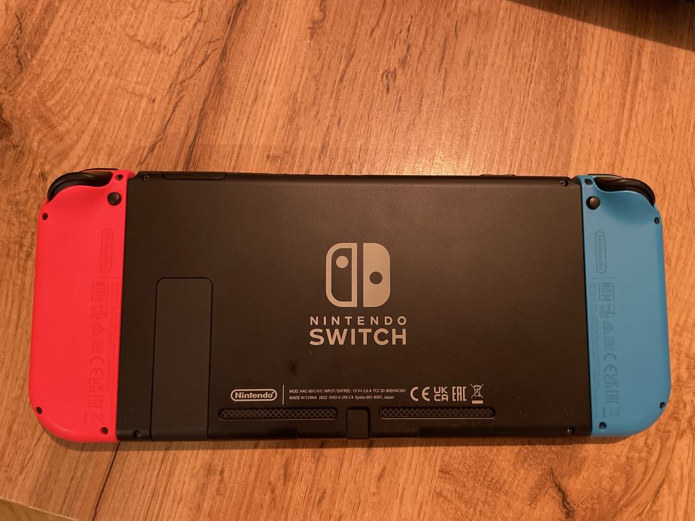 Nintendo Switch konsola + akcesoria - na prezent na komunię