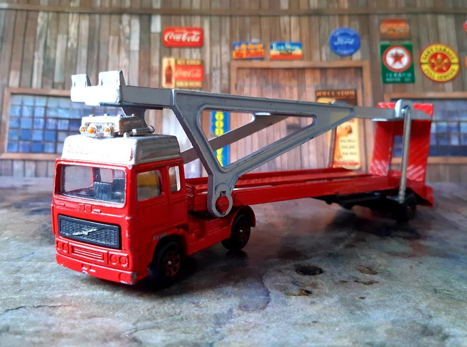 Volvo Car Transporter Corgi Juniors