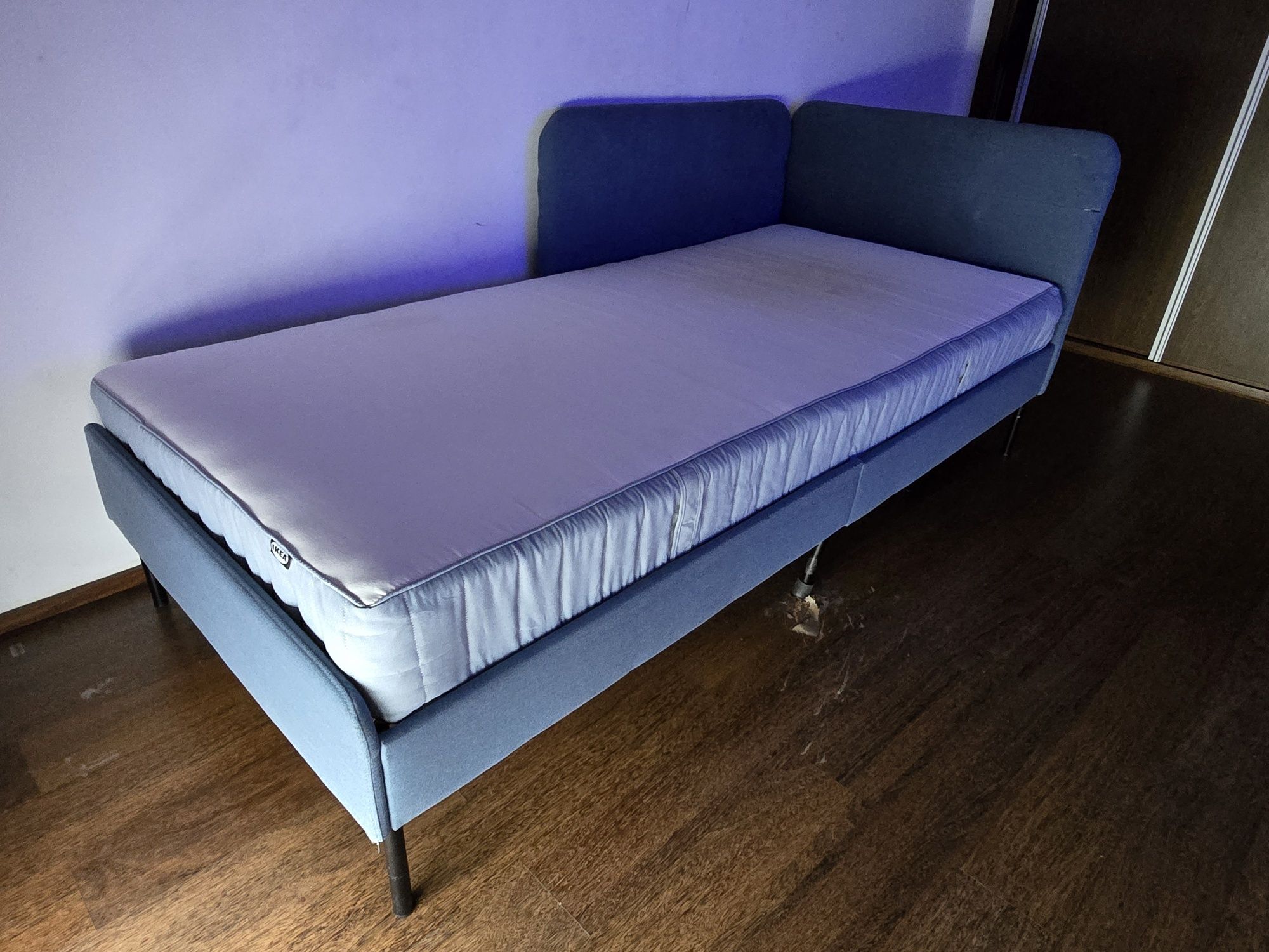 Cama com colchão