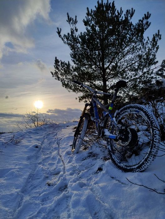 Mondraker Prayer + Fox Kashima Racing 180+Rockshox Vivid Air R2C.