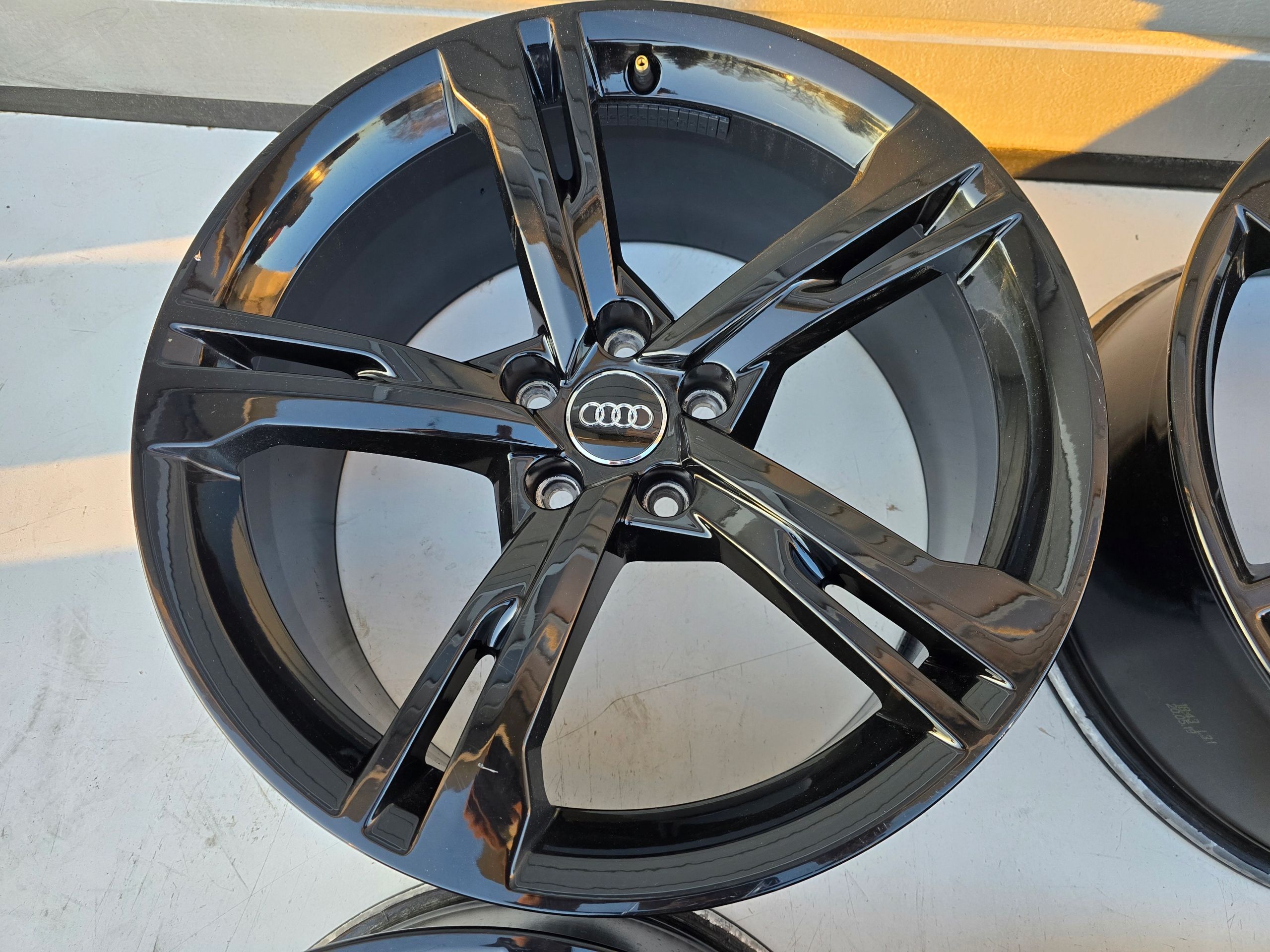 Audi A5 A6 C7 C8 S6 A7 A4 B8 B9 Q5 5x112 19'' ET32