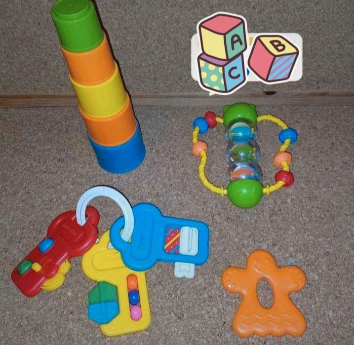 Conjunto de brinquedos de bebé, criança.
7€ cada conjunto