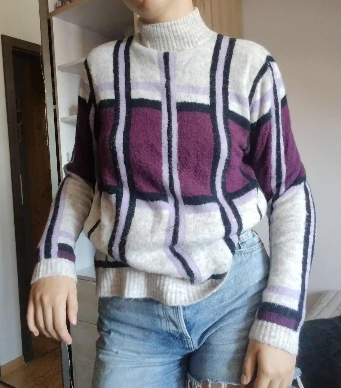 sweter ze stójką