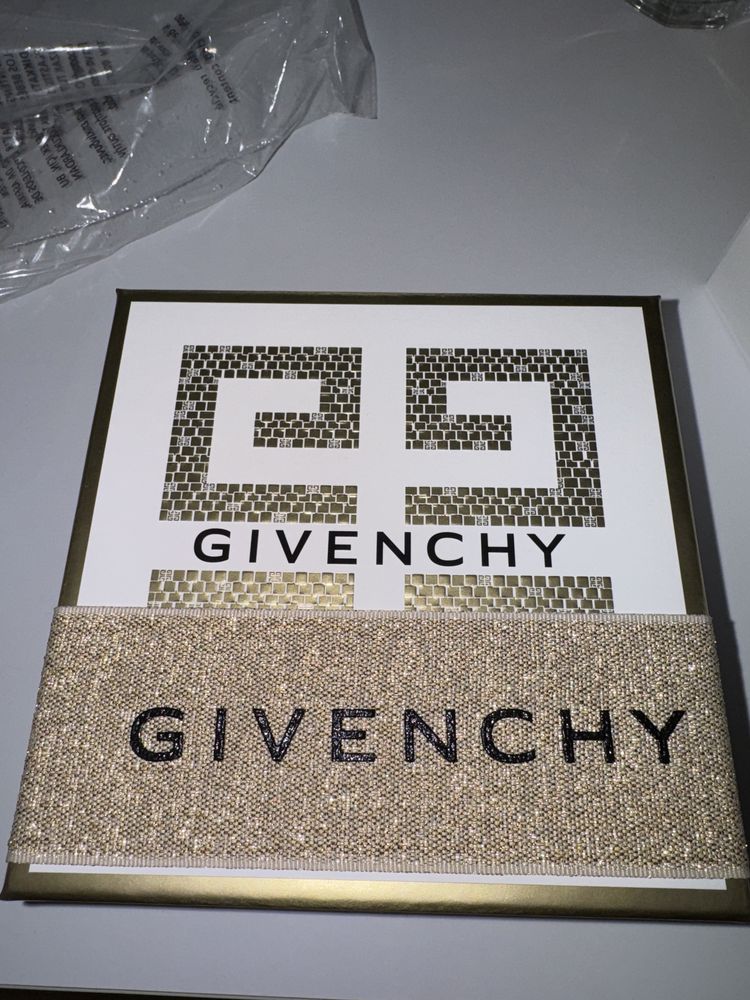 Givenchy L’interdit