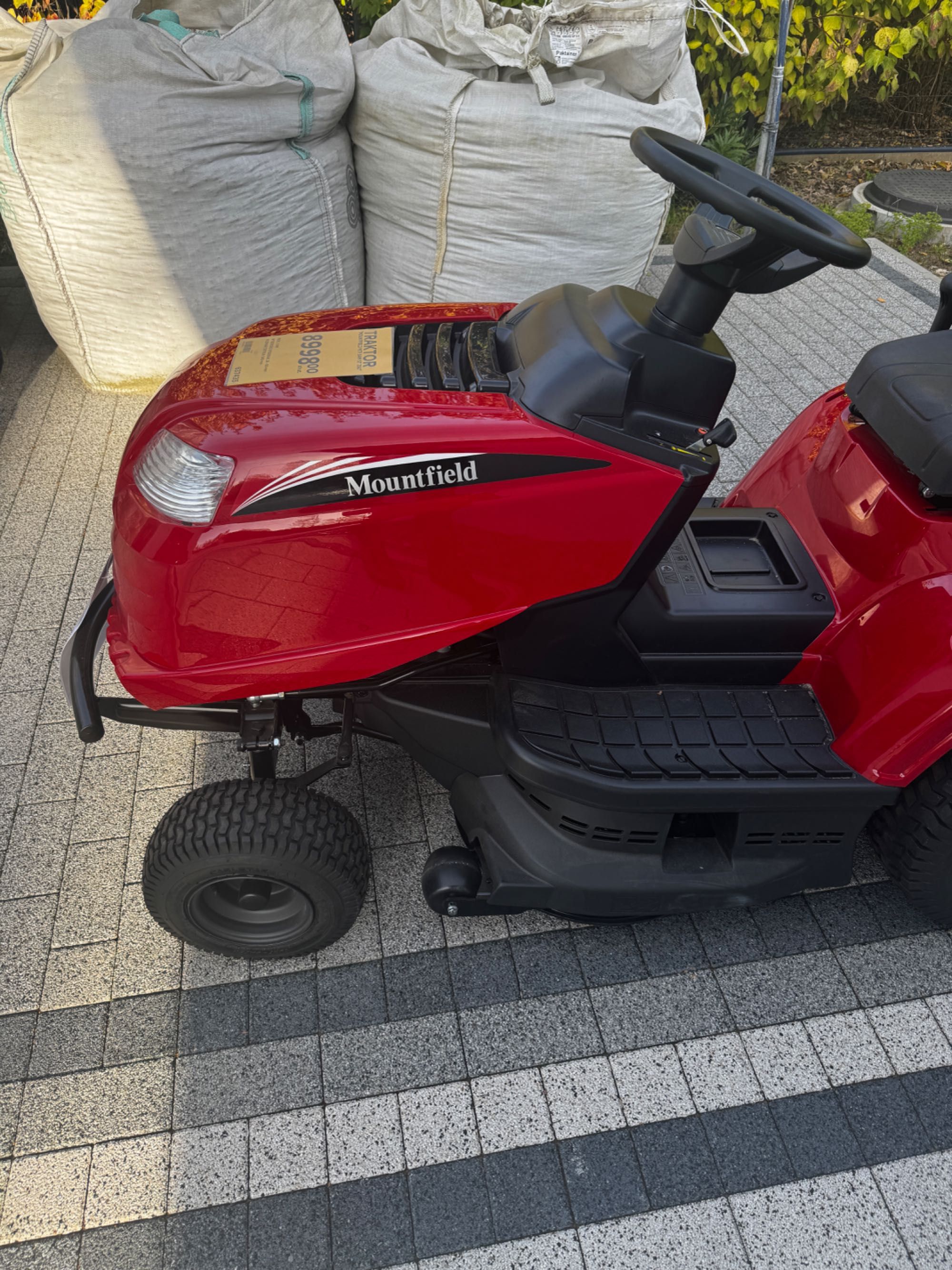 Mountfield MTF 84M ST 350 z koszem nowy traktorek kosiarka z fakturą