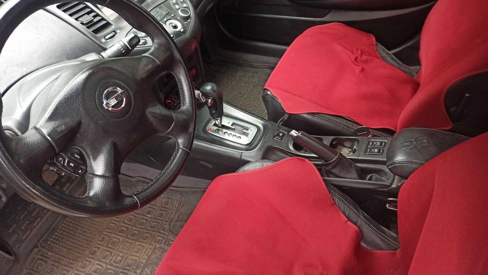 Автомбиль Ниссан Преиьера Р12