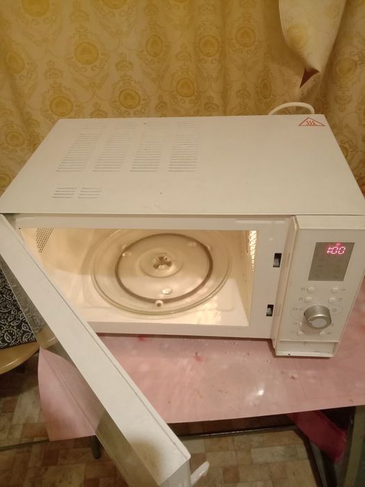 Мікровалновка Argesto