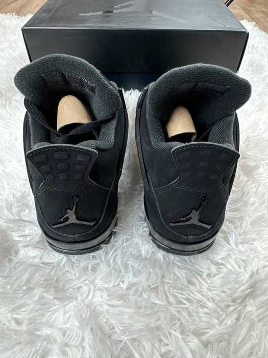 Buty-Trampk- Jordan_4_Retro_Black_Cat_Rozmiar 38