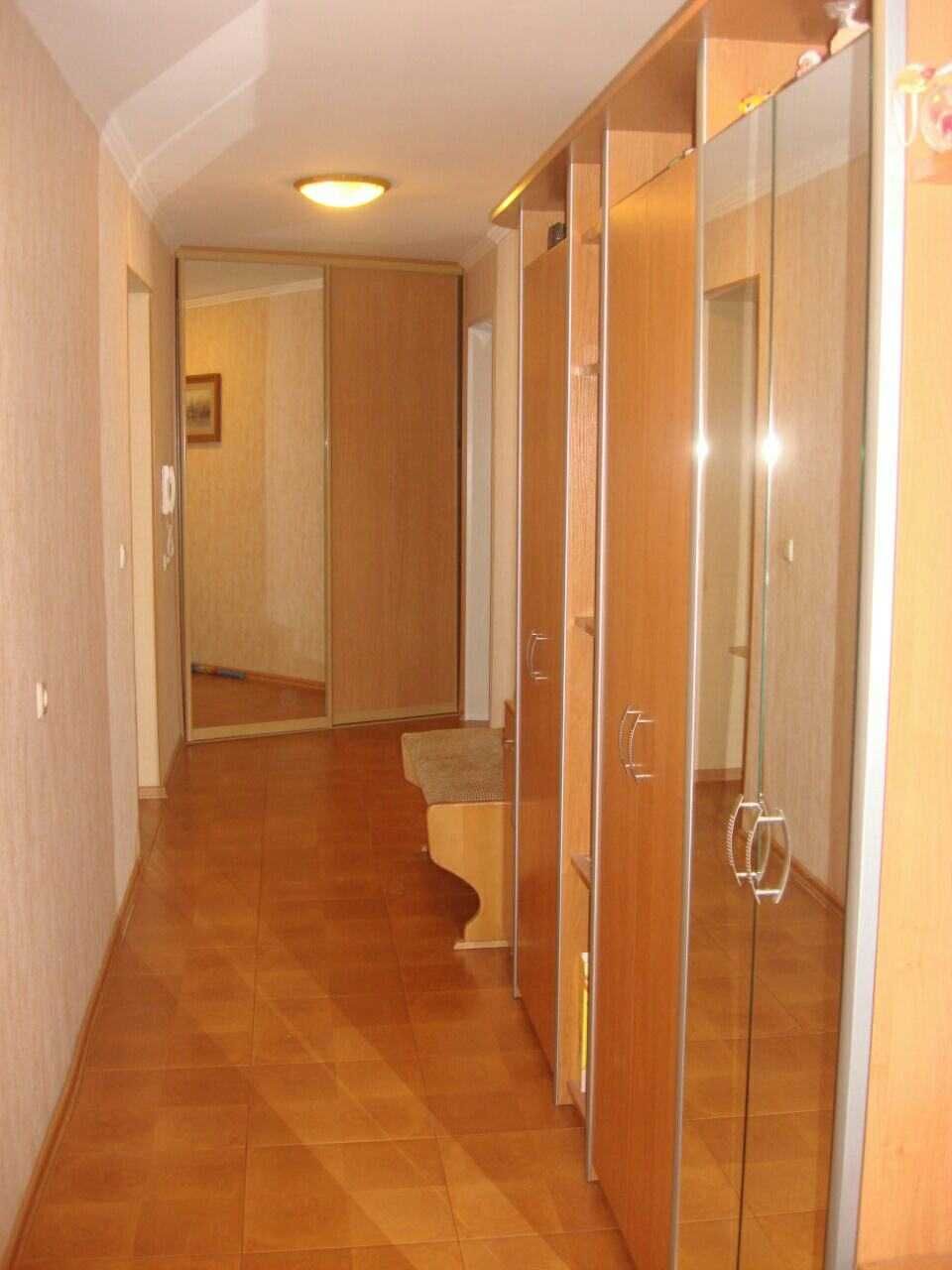 Сдам 2х.к. квартиру Шулявська М. 18хв.пішки, Машинобудівна 27. ТОРГ