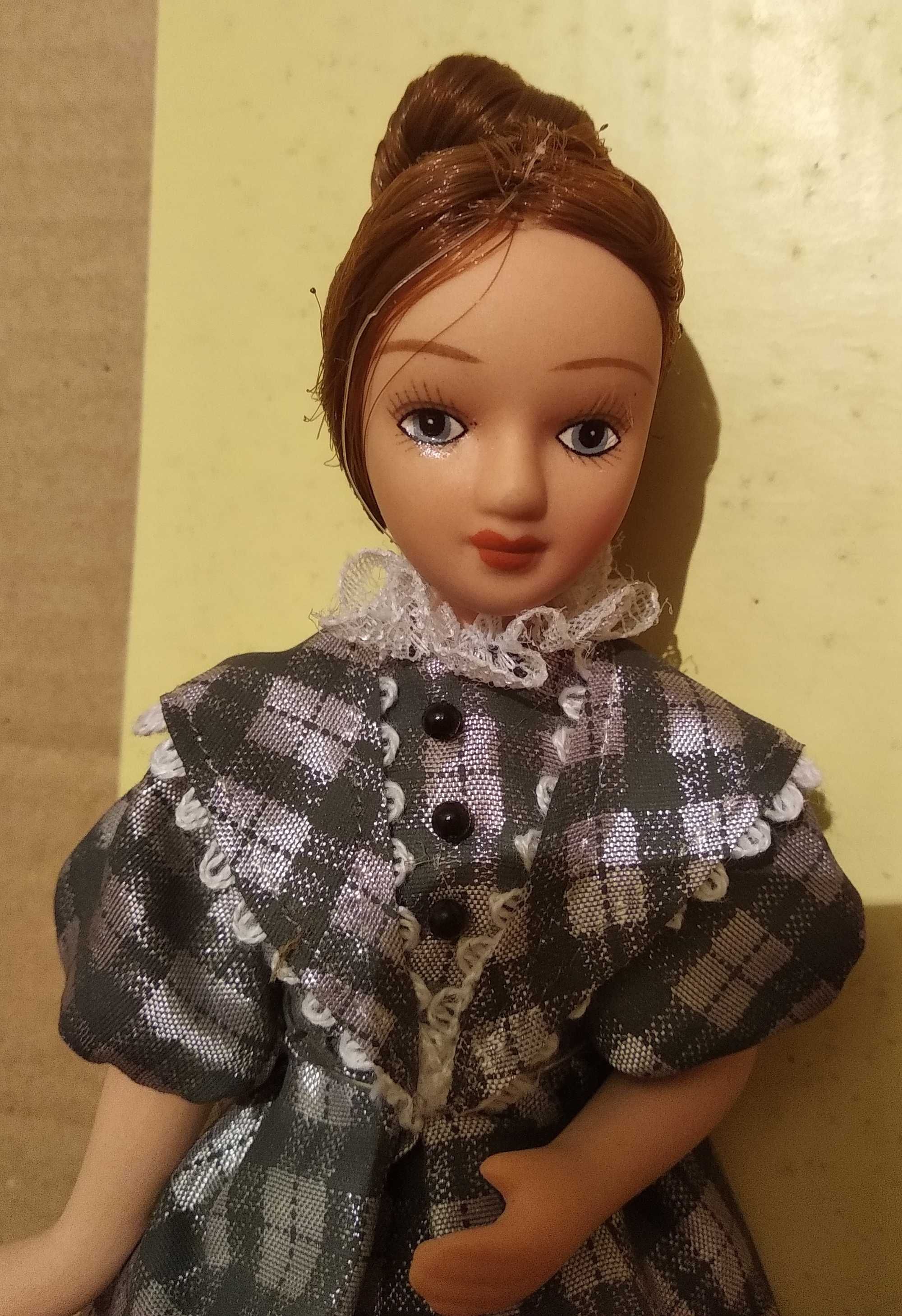 Редкая кукла фарфоровая девушка платье коллекция