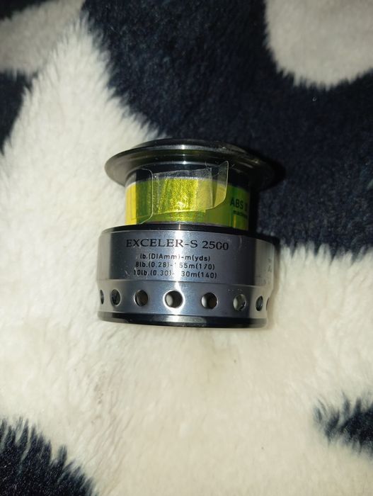 Продам шпулю daiwa exceler-s 2500