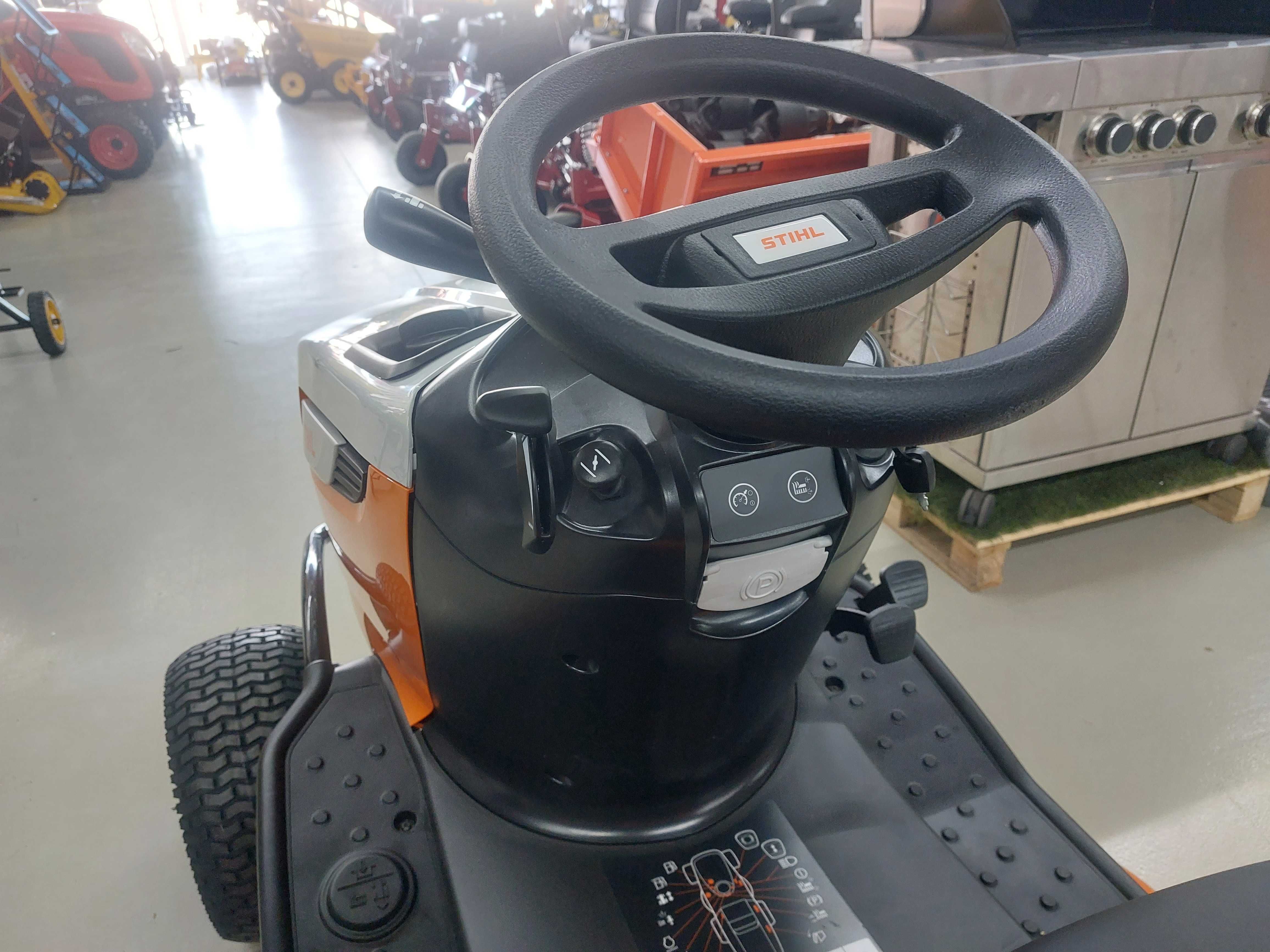 Kosiarka traktorek ogrodowy STIHL RT 6127 ZL -->PRONAR