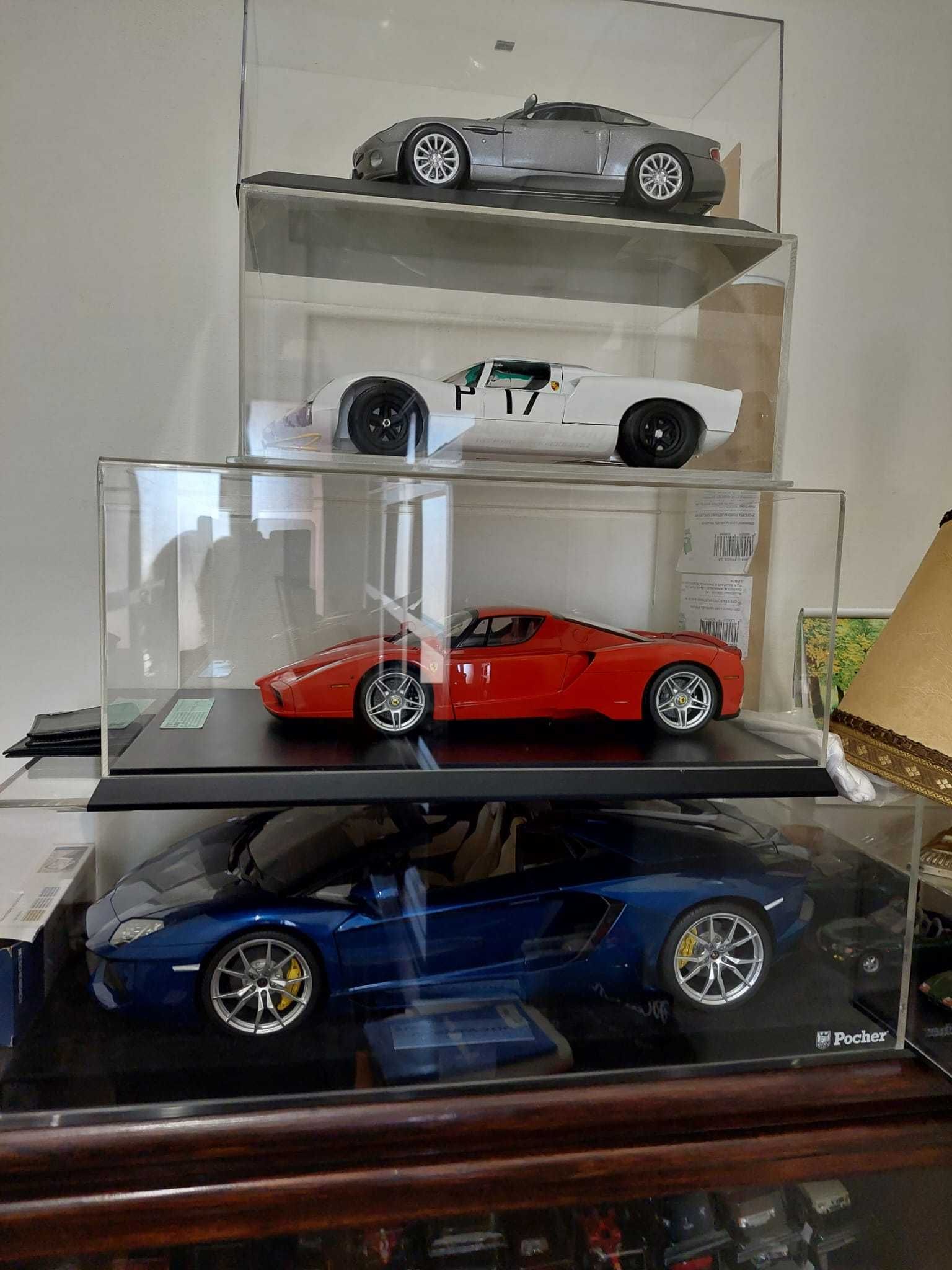 Miniaturas automóveis em várias escalas para Colecionadores