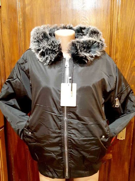 Теплая, стильная курточка оверсайз. НОВАЯ. Трансформация в бомбер