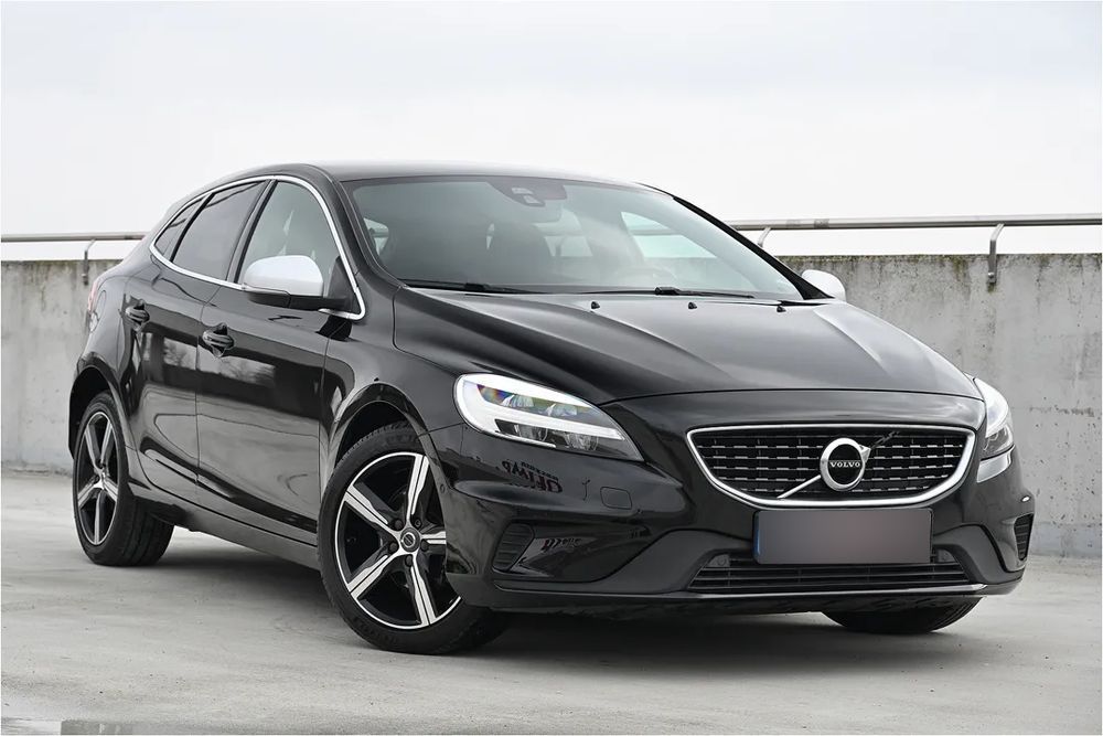 Volvo V40 D2 2.0 R DESIGN Klima Navi PDC Alcantara Nowe Hamulce Sam Parkuje BDB+