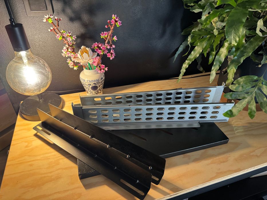 Elementy szafy serwerowej RACK, półka, szyny montażowe