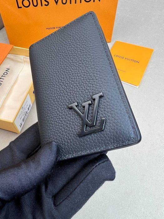 Кожаный кардхолдер Louis Vuitton визитница кошелек Луи Виттон k424