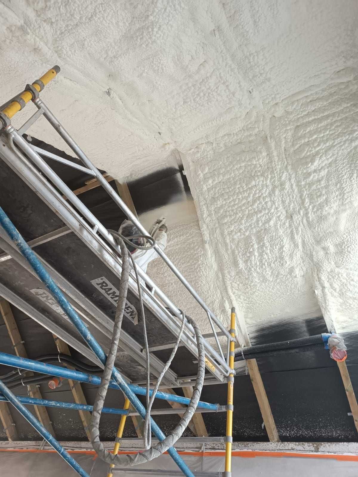 Piana pur ocieplenia poddaszy, stropów, ścian. Ocieplenia celulozą
