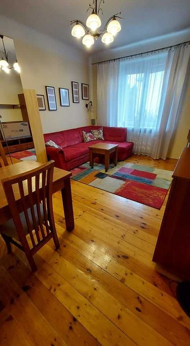 Pokój dla kobiety w mieszkaniu dwupokojowym do wynajęcia