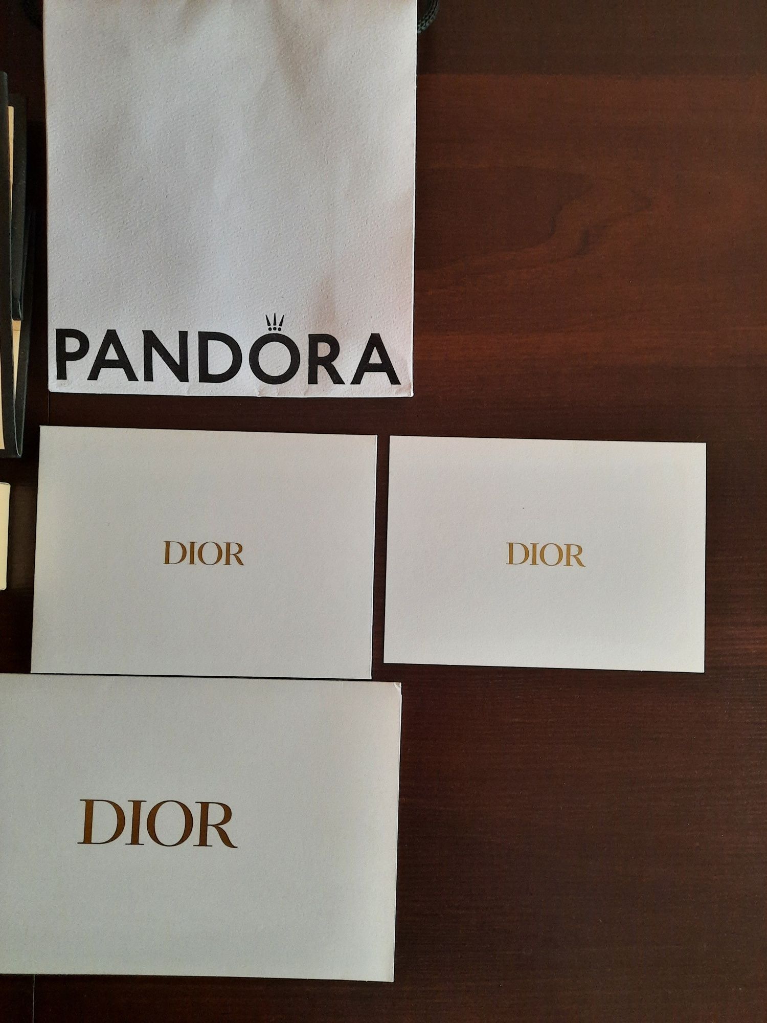Упаковки для подарков Sova Pandora Dior Apple