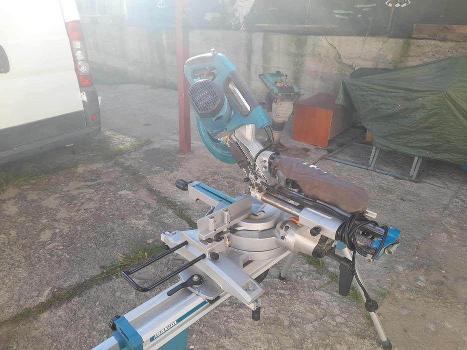 Piła Ukośnica Makita