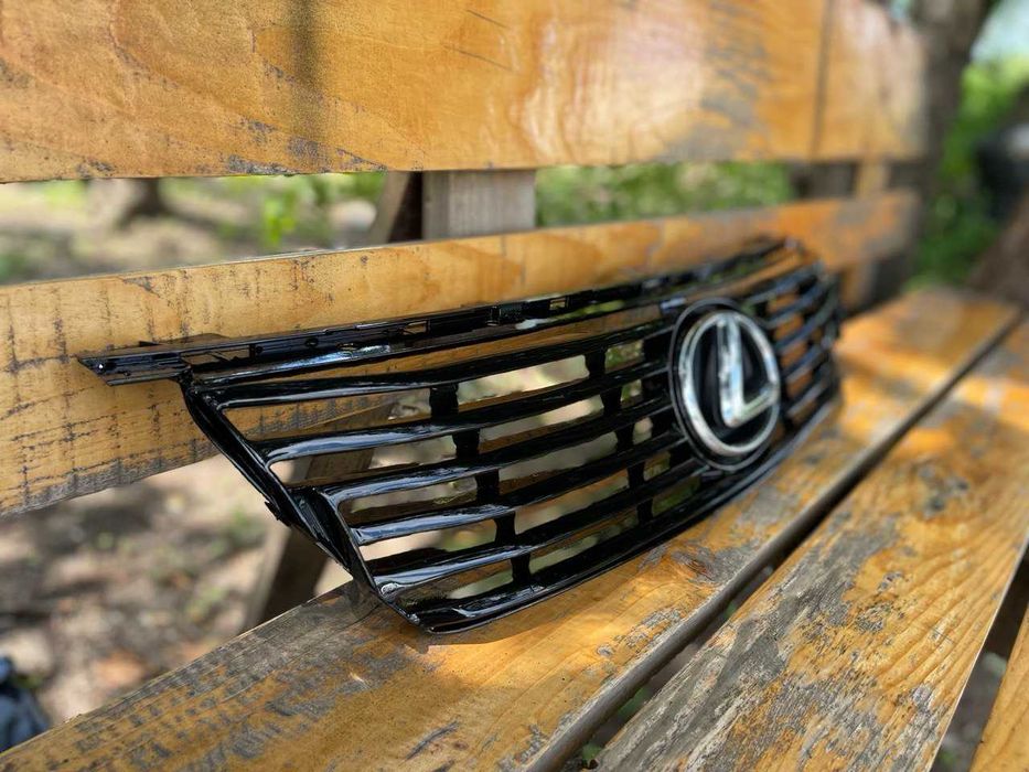 Решітка радіатора LEXUS GS 300 2007-2011 Рестайлінг