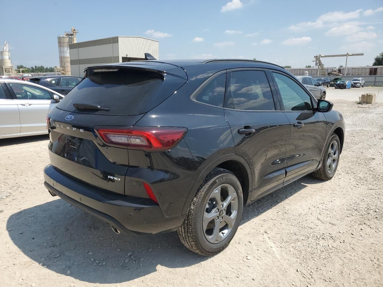 Ford Escape 24 R silnik 1.5/185 4x4