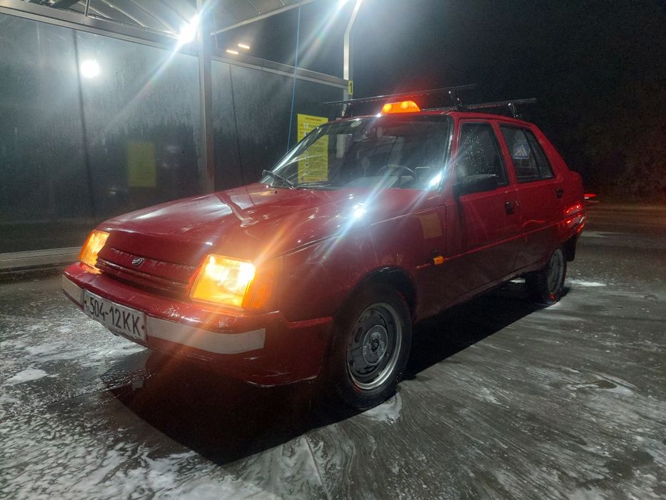 Заз  славута   на полно  ходу  по городу га 10