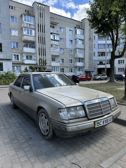 Автомобіль mercedes benz w124