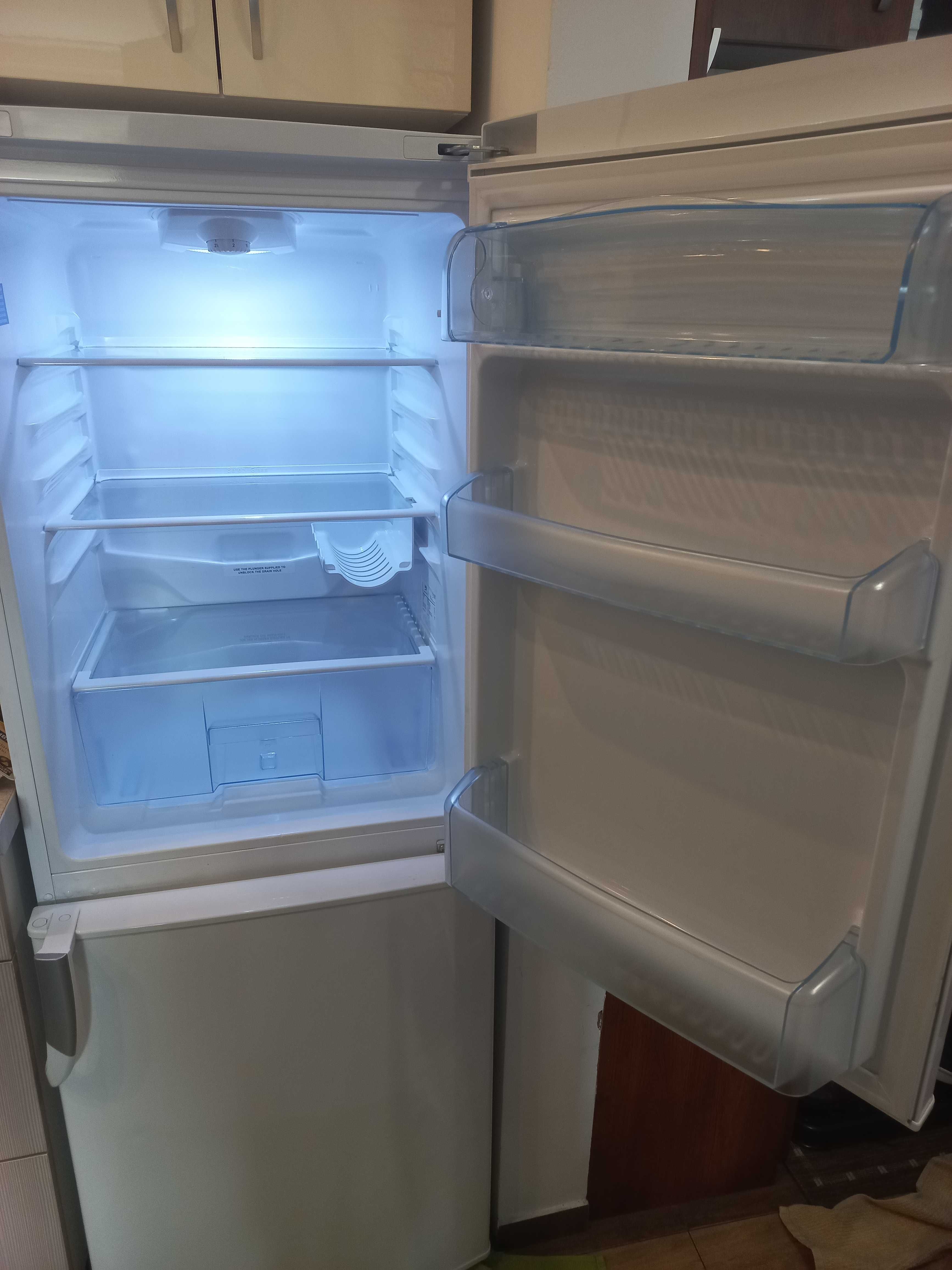 Lodówko-zamrażarka Beko CSA24031