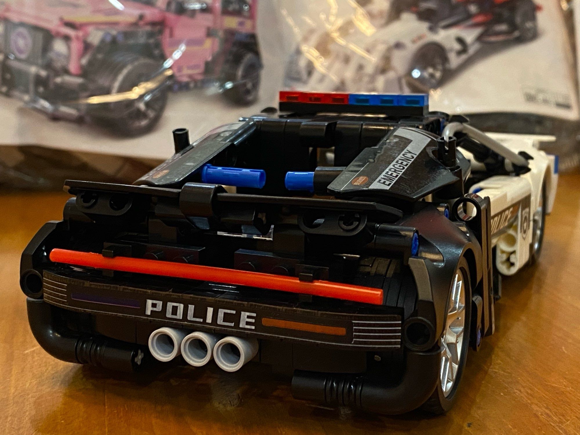 Klocki technic samochód policja Bugatti jak Lego