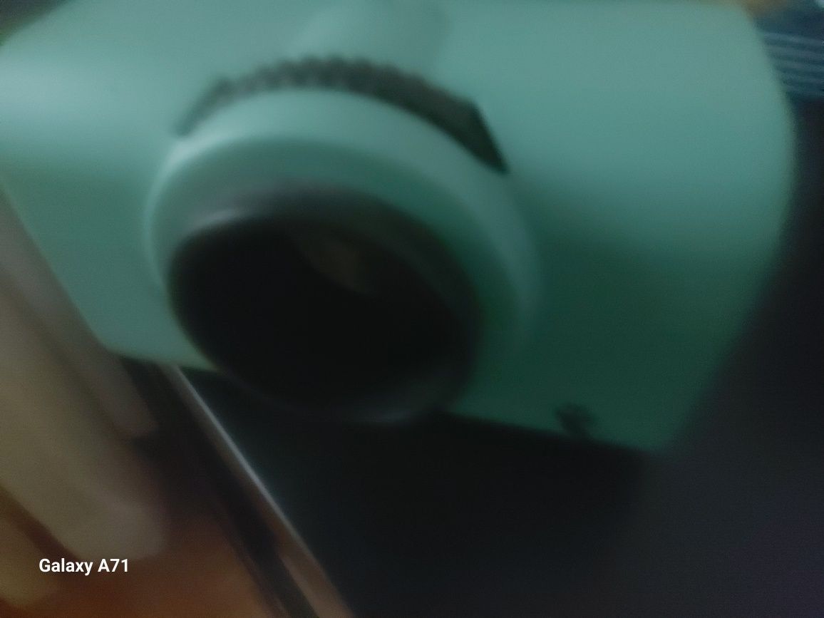 Vende se projector