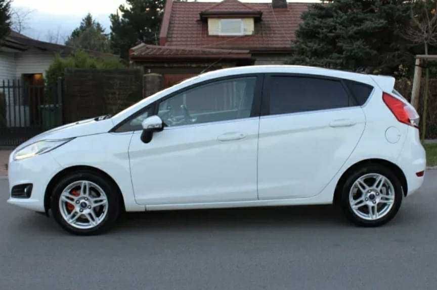 Ford Fiesta MK7 Facelifting *TITANIUM X*