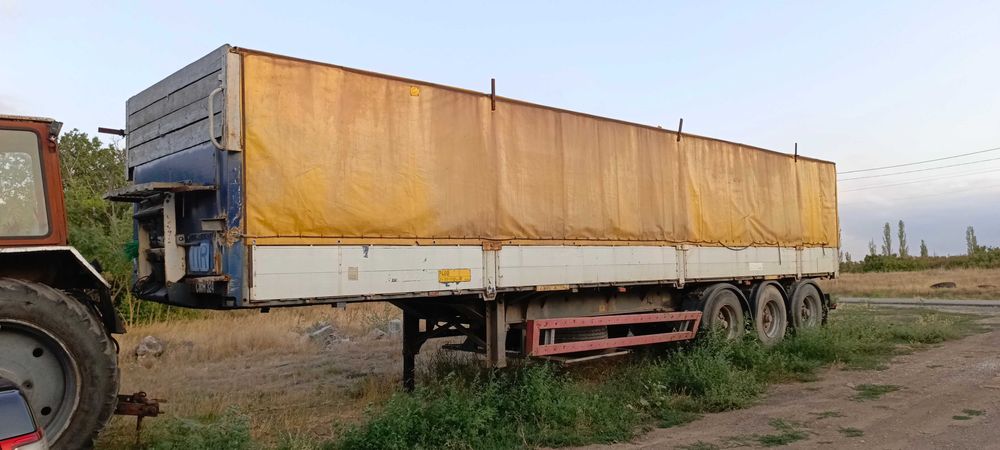 Продам напівпричіп Krone
Тара з тягачем 13т, хороша ризина