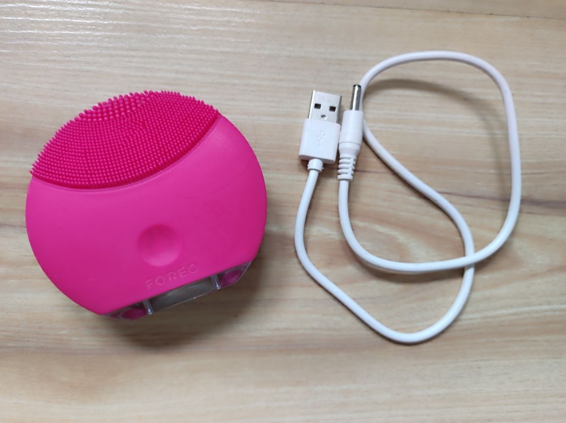 Foreo Luna Mini 2  Fuchsia