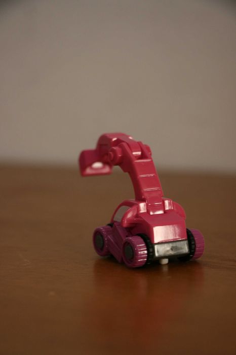 Kinder NV075, Escavadora Cor de Rosa