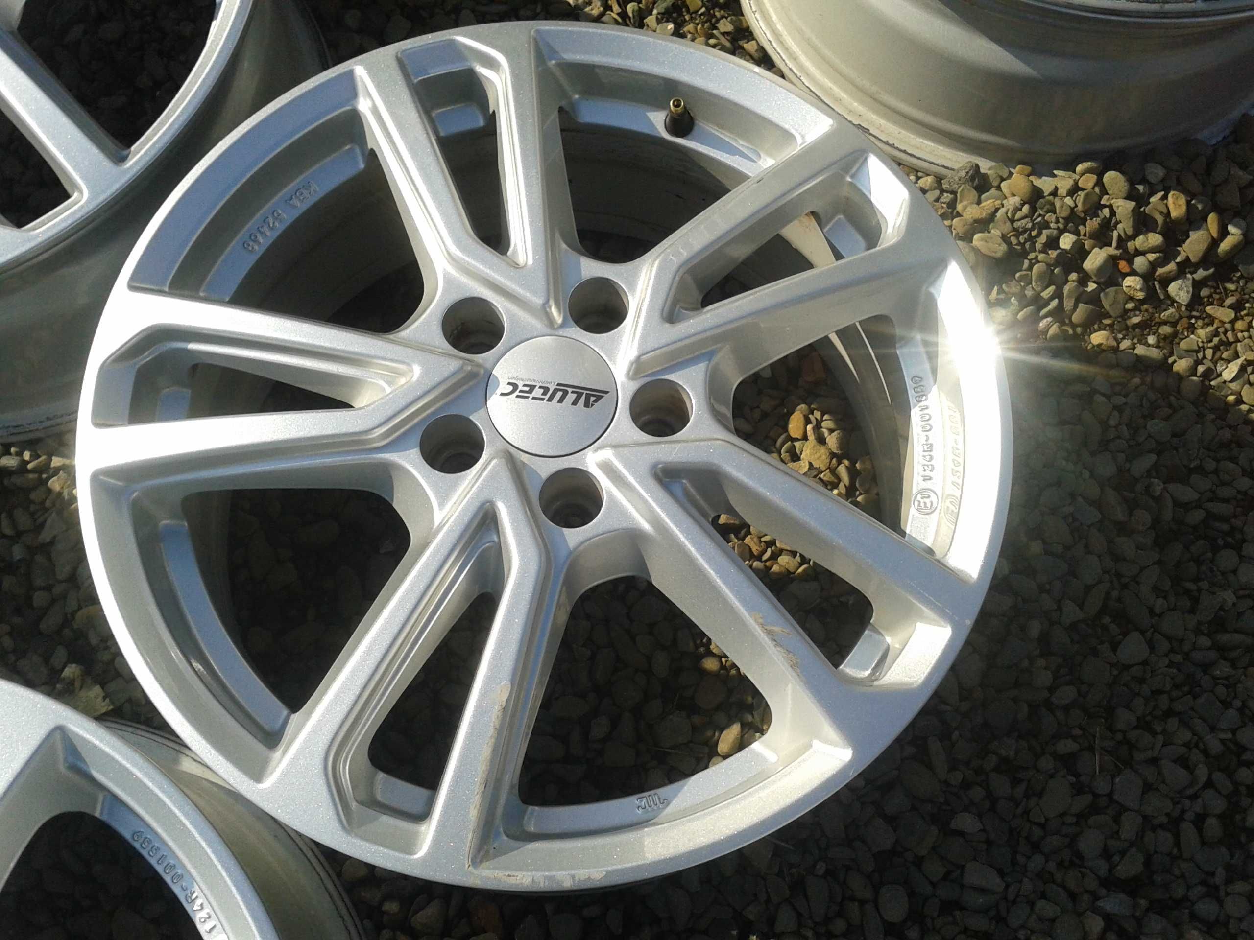 felgi r17 alutec passat sharan tiguan jetta audi a3 a4 a6 q2 q3 tt b7