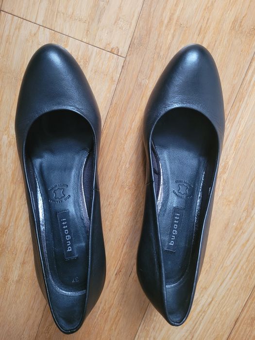 Bugatti czarne czółenka rozmiar 36,5- 37 skóra