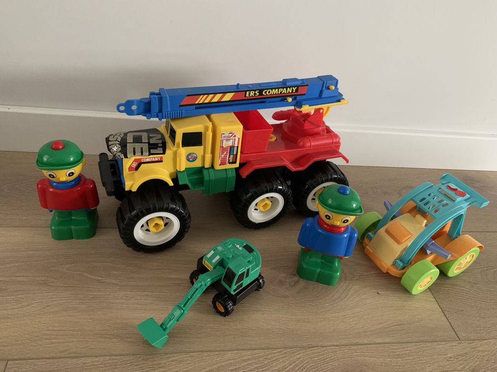 Zabawki dla chłopca 3+ pojazdy ludziki