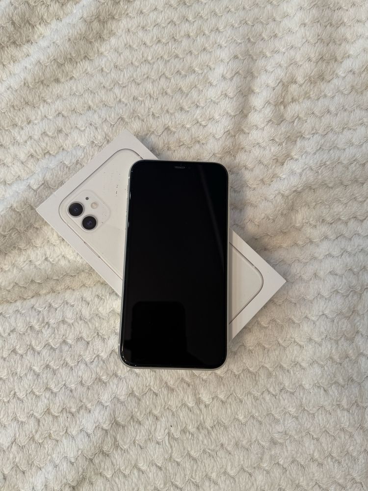 Sprzedam Iphone 11 64GB