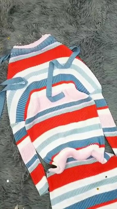 Сукня в'язана в рубчик у смужку