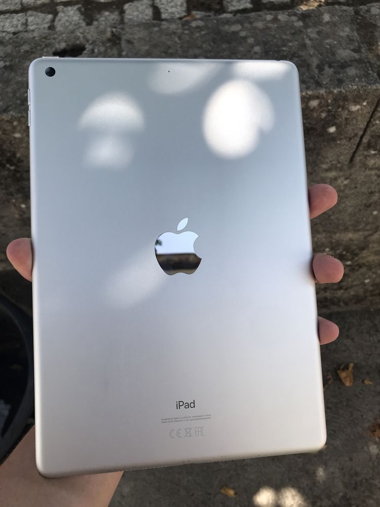 IPad 8.ª Geração 32gb wifi + Apple Pencil + Capa