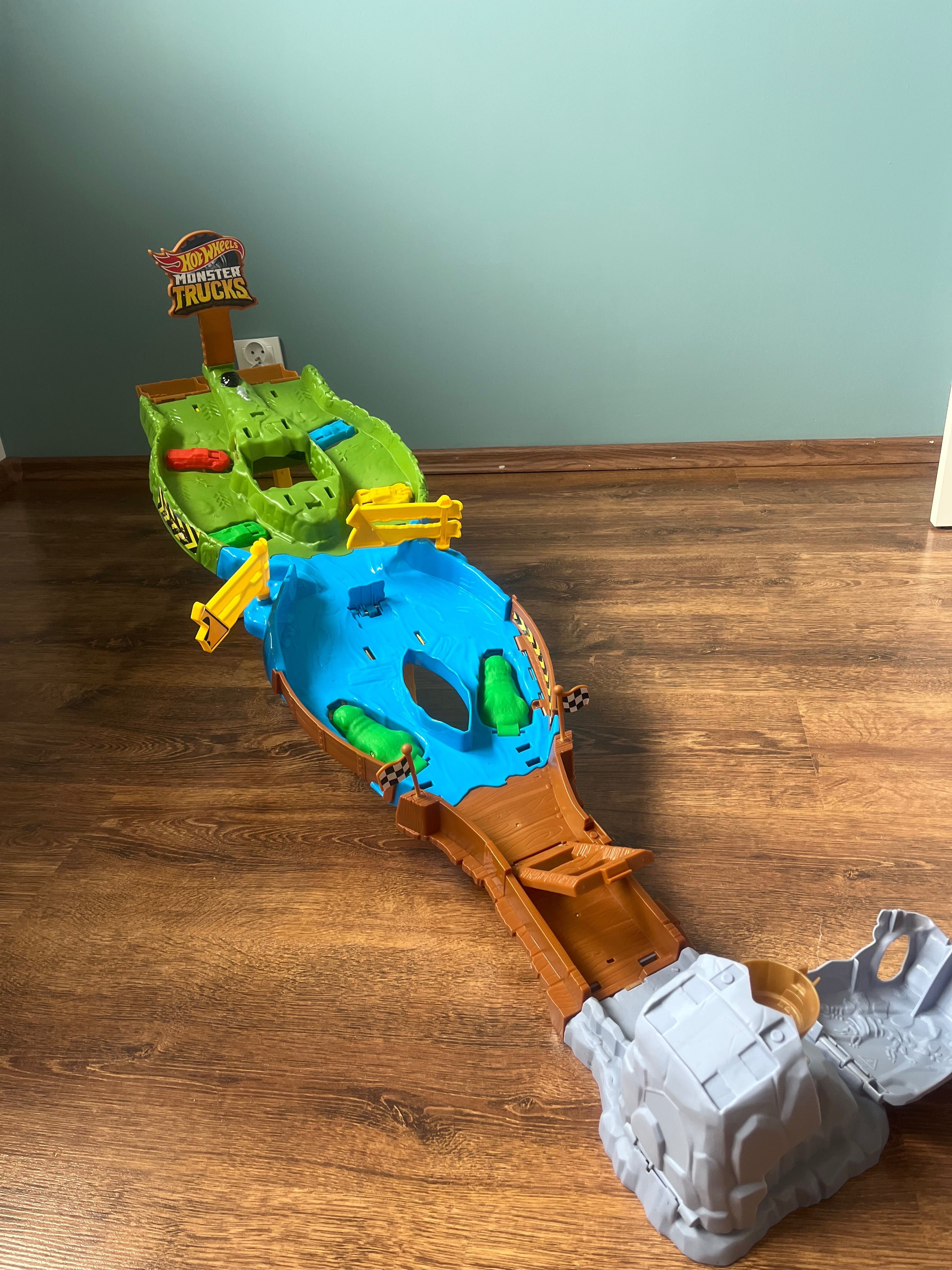 Hot Wheels Monster Truck zjeżdżalnia