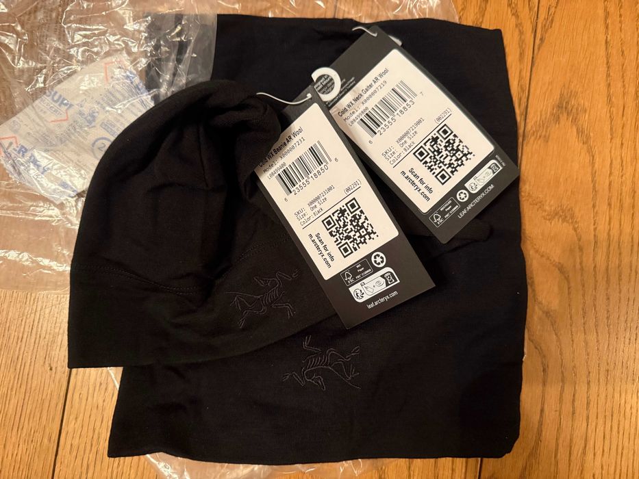 Arcteryx LEAF Czapka i Komin kolor BLACK.