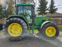 Traktor John Deere 6810