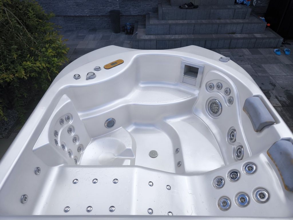 Jacuzzi zewnętrzne
